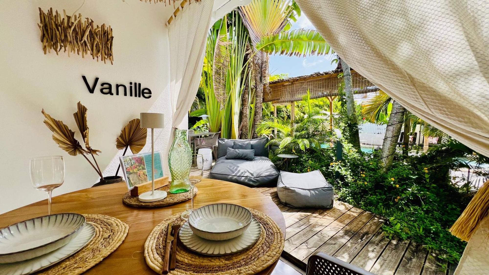 Ile Tropical Lodges Сент-Анн Екстер'єр фото